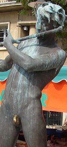 Félix Maurice Charpentier - L'Improvisateur (lifesize bronze, Bandol, France) Félix Maurice Charpentier - L'Improvisateur (lifesize bronze, Bandol, France)