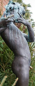 Félix Maurice Charpentier - L'Improvisateur (lifesize bronze, Bandol, France) Félix Maurice Charpentier - L'Improvisateur (lifesize bronze, Bandol, France)
