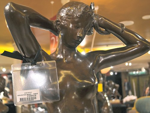 Jasmine as Merci's statue of Diana After her Bath - upper front, photo by Leem